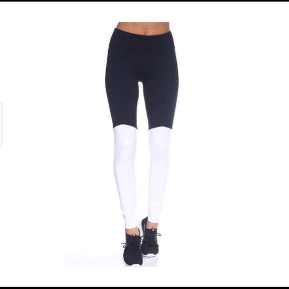 The Free Yoga Women's Two-Tone Leggings - Picture 1 of 4